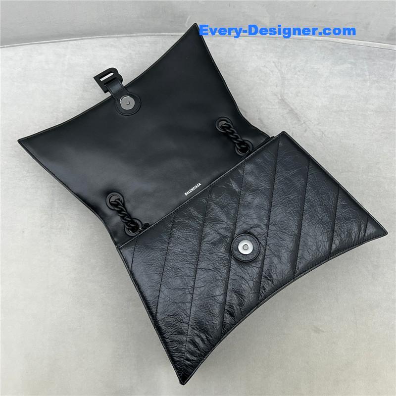 Ba1en*iaga crush bag medium