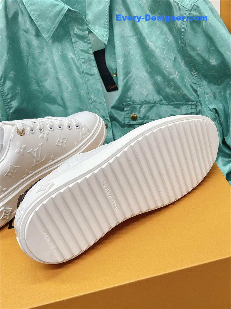 l0vis Vvtt0n lv classic platform sneakers