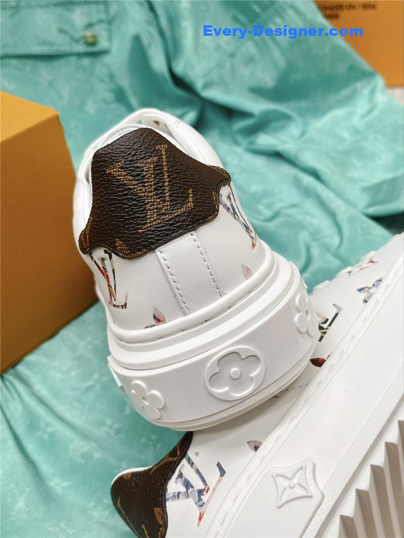 l0vis Vvtt0n lv classic platform sneakers