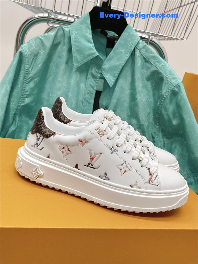 l0vis Vvtt0n lv classic platform sneakers