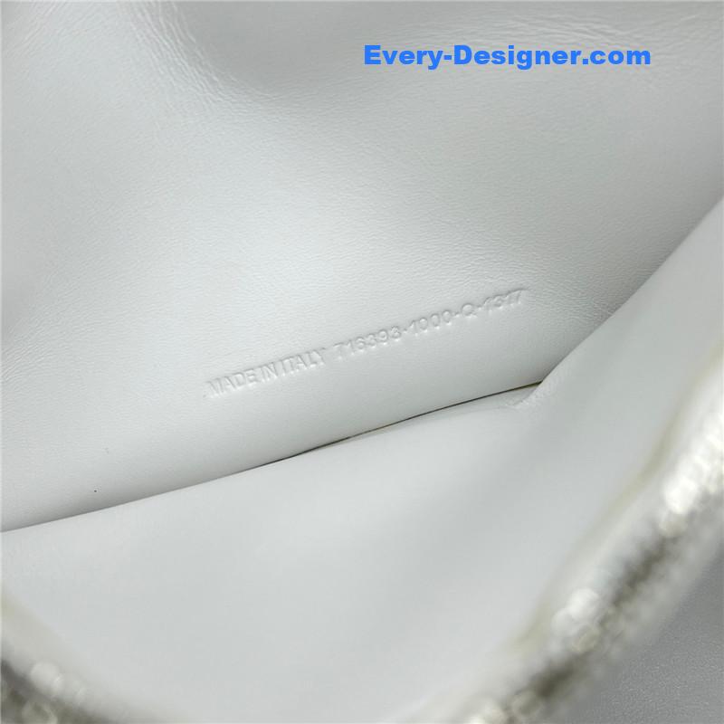 Ba1en*iaga crush bag white