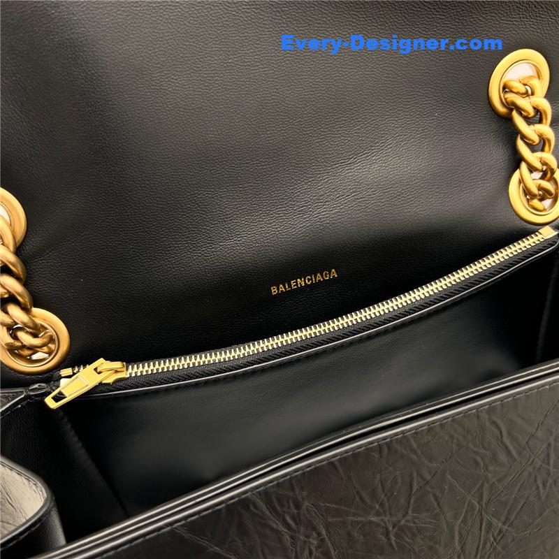 Ba1en*iaga crush bag medium