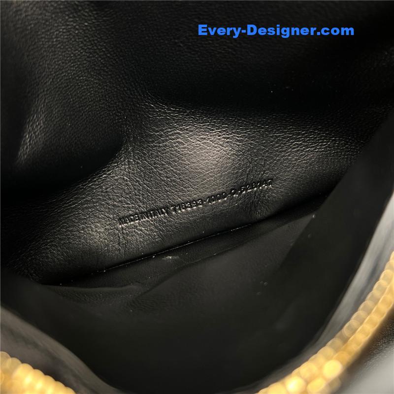 Ba1en*iaga crush bag medium