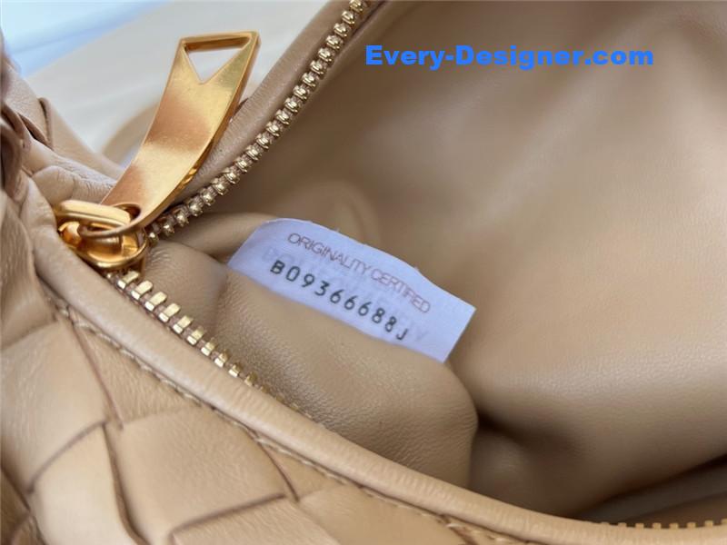 b0tt*ga Ven*ta jodie with chain bag