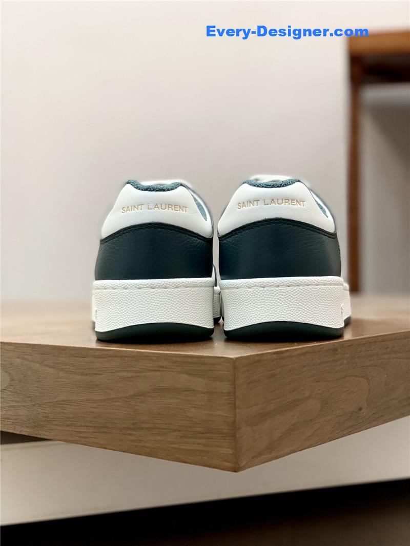 Y51 low-top lace-up sneakers