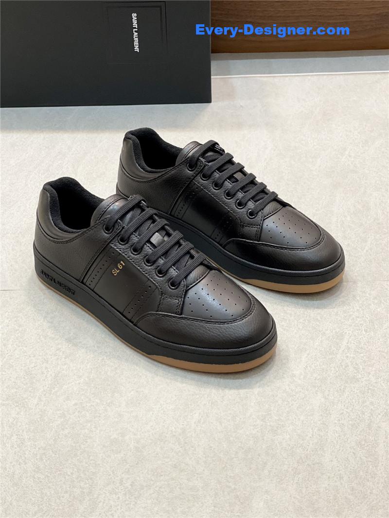 Y51 low-top lace-up sneakers