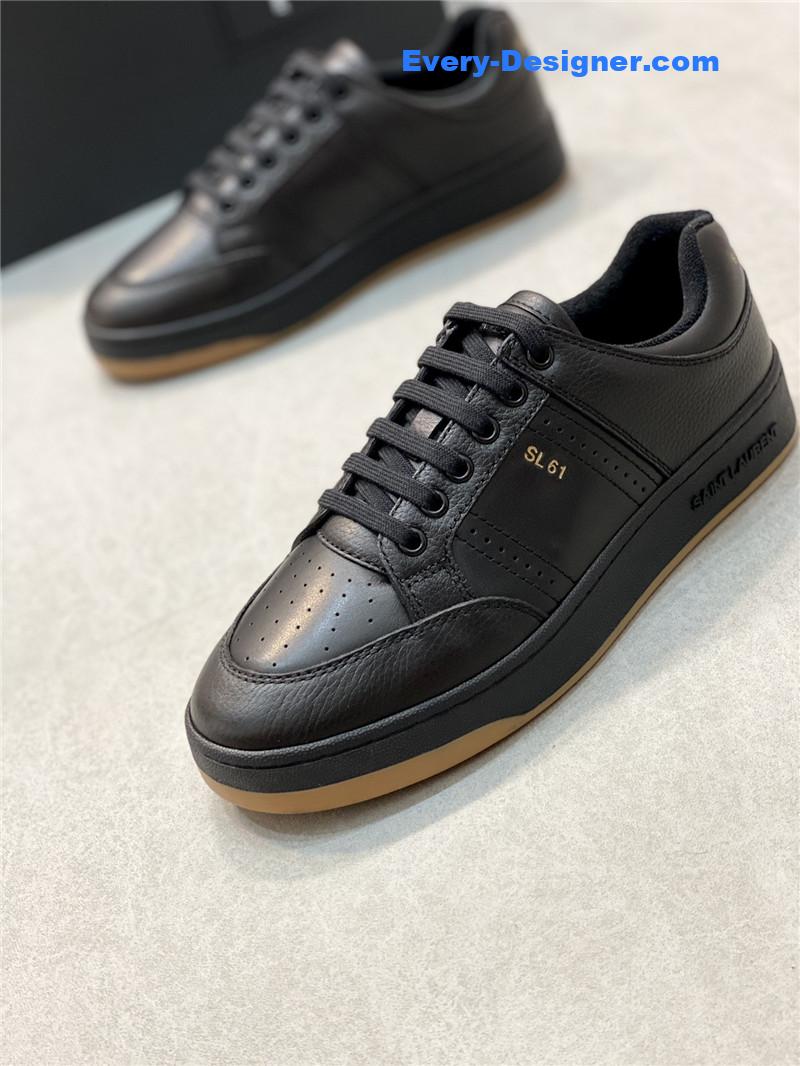 Y51 low-top lace-up sneakers