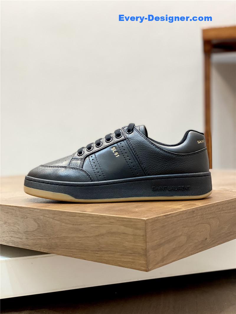 Y51 low-top lace-up sneakers