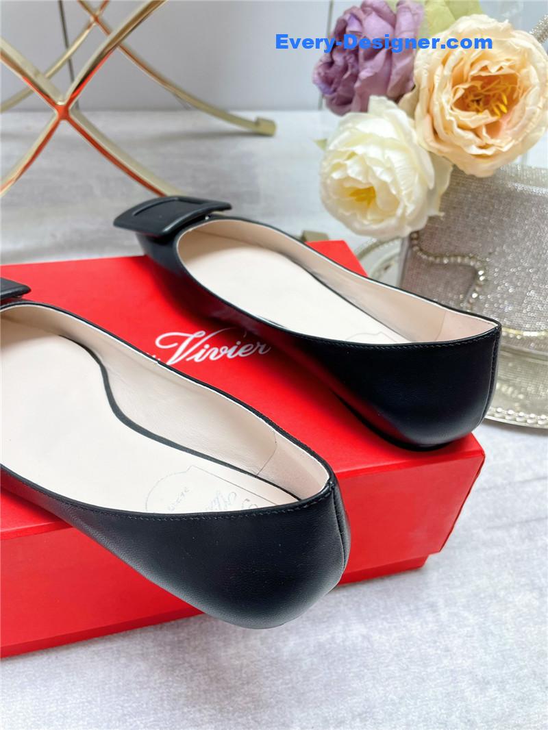 Roger Vivier Gommettine Leather Flats