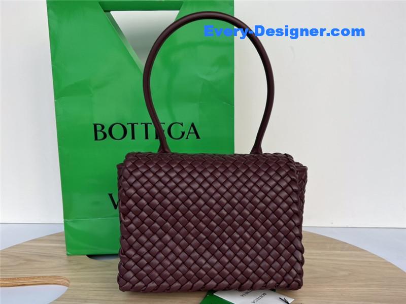 b0tt*ga Ven*ta patti bag