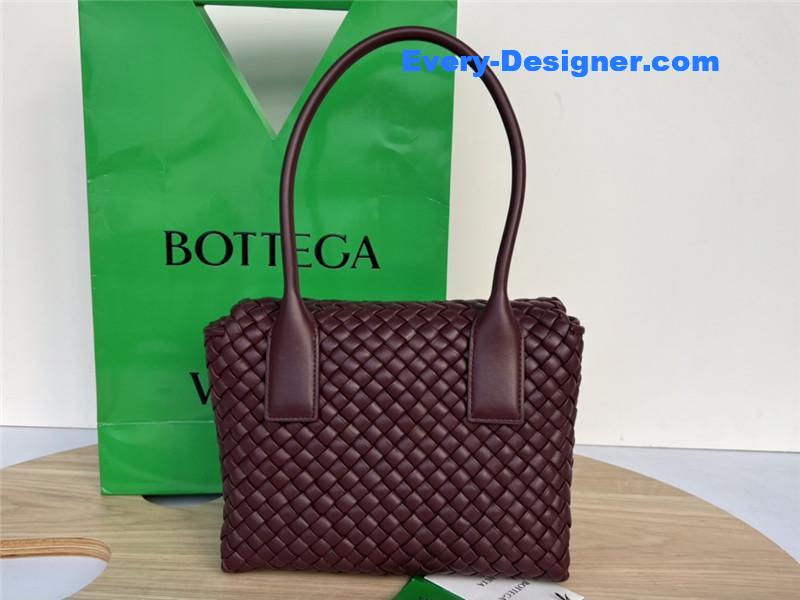 b0tt*ga Ven*ta patti bag