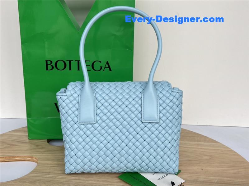 b0tt*ga Ven*ta patti bag