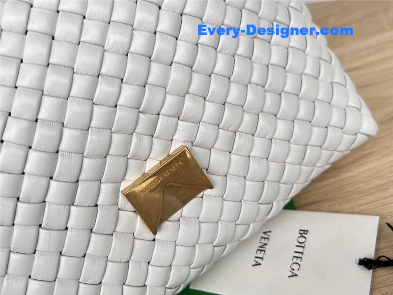 b0tt*ga Ven*ta patti bag