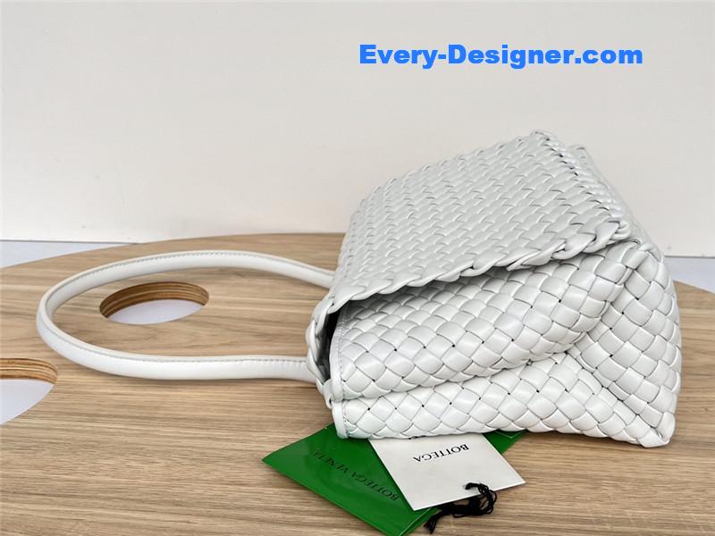 b0tt*ga Ven*ta patti bag