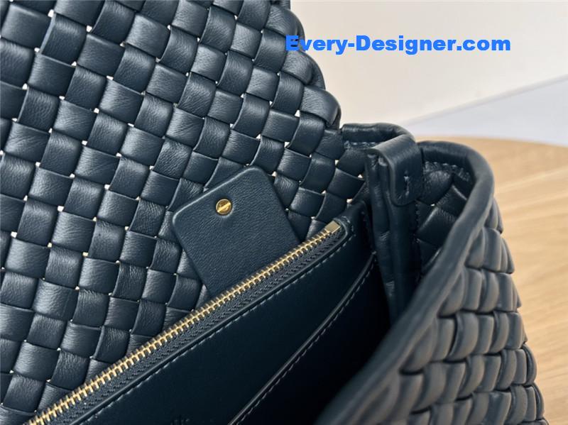 b0tt*ga Ven*ta patti bag