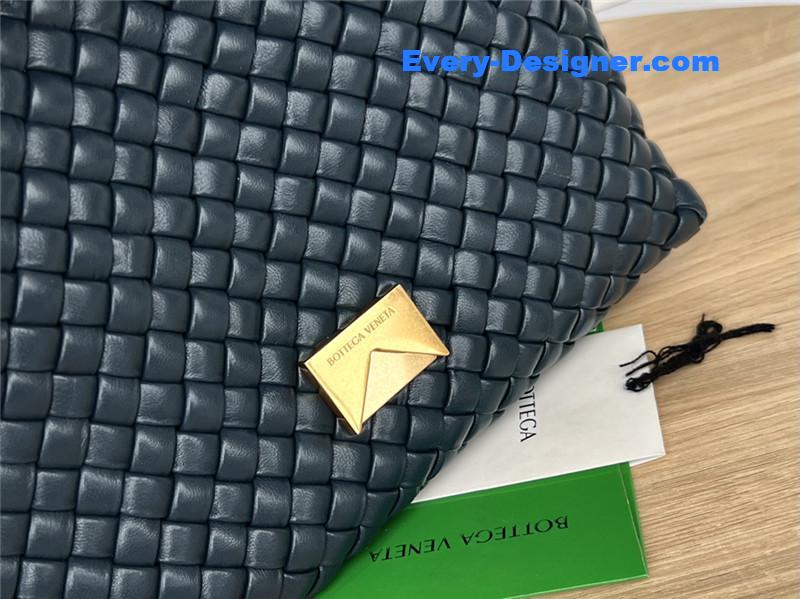 b0tt*ga Ven*ta patti bag