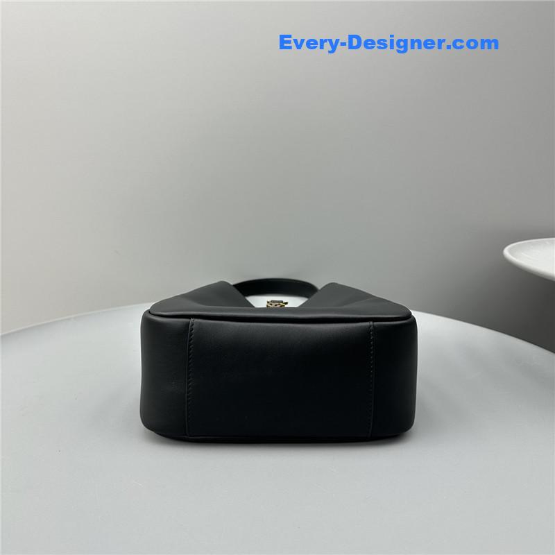 Y51 le 5 a 7 hobo bag