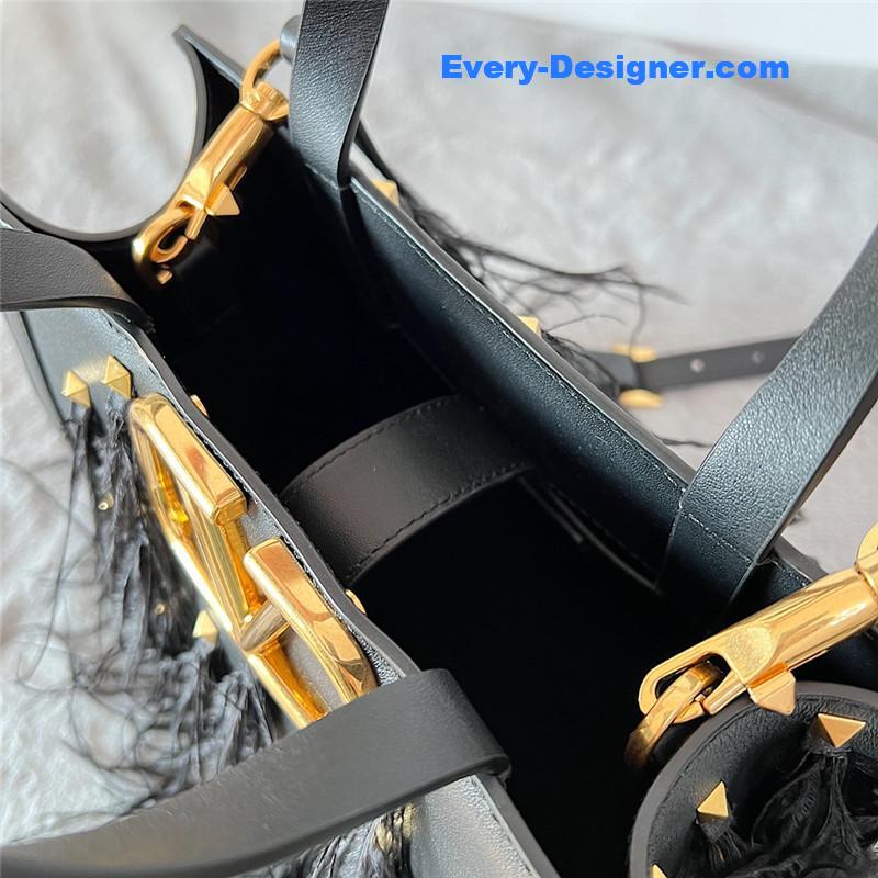 Va1e*ntin0 shoulder tote bag