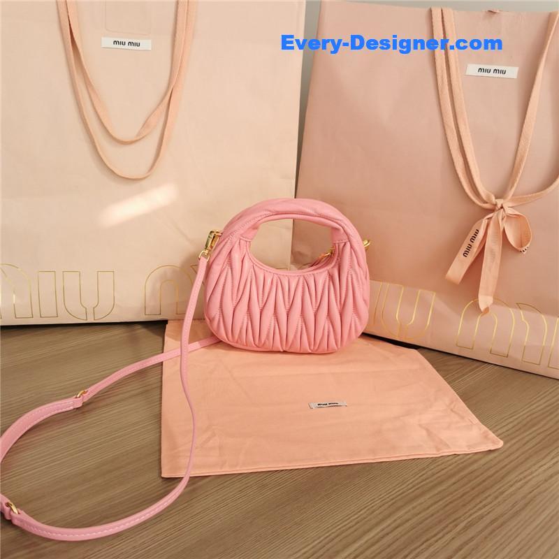 M1um1u new mini miuwander handbag