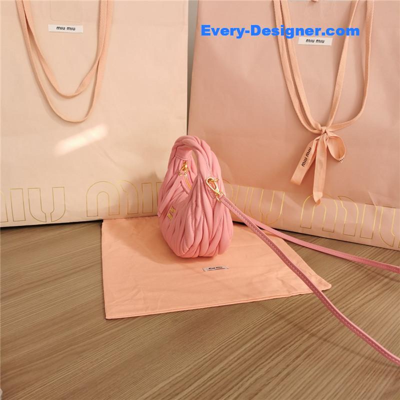 M1um1u new mini miuwander handbag