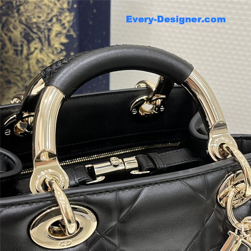 D10r lady sheepskin handbag