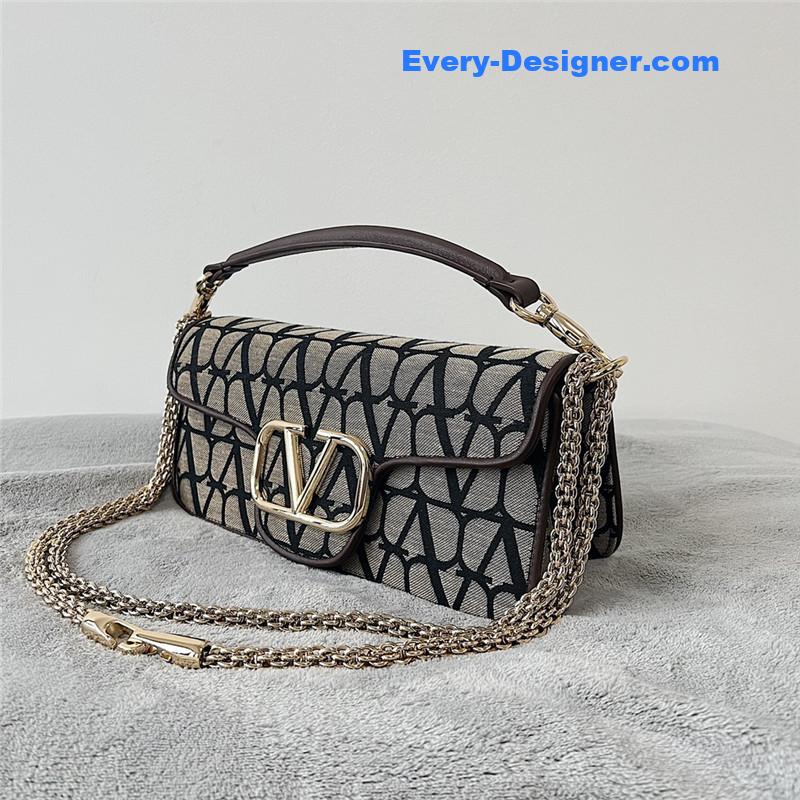 Va1e*ntin0 v logo mini loc¨° bag in calfskin