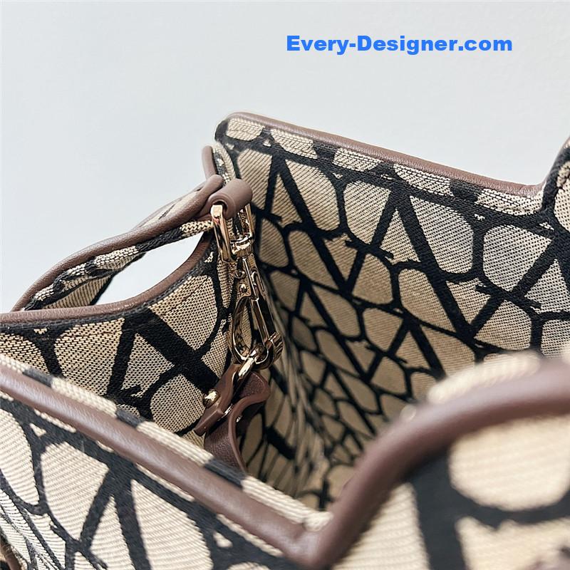 Va1e*ntin0 garavani la troisieme toile iconographe tote bag