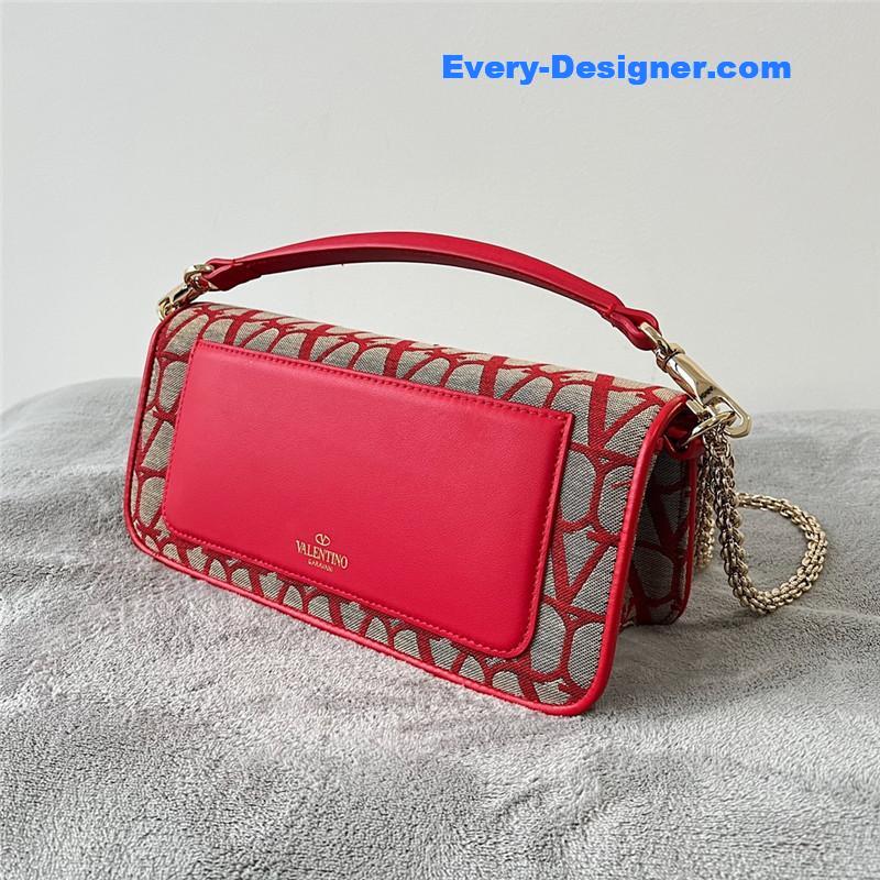 Va1e*ntin0 v logo mini loc¨° bag in calfskin