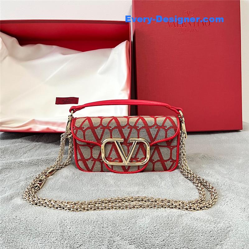 Va1e*ntin0 v logo mini loc¨° bag in calfskin