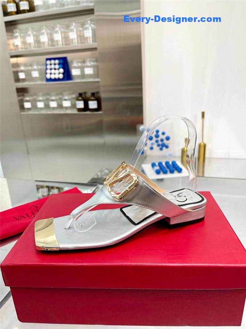 Va1e*ntin0 early spring new leather fabric slippers