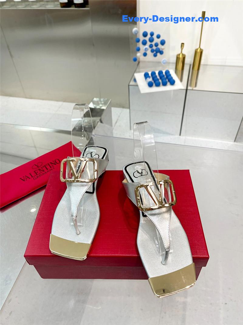 Va1e*ntin0 early spring new leather fabric slippers