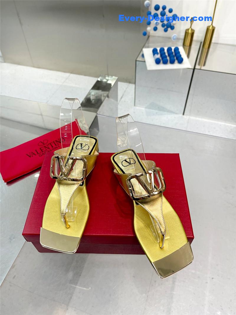 Va1e*ntin0 early spring new leather fabric slippers