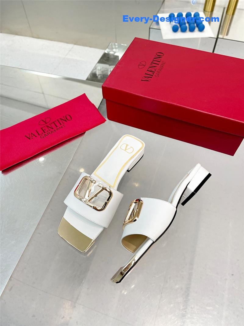 Va1e*ntin0 early spring new leather fabric slippers