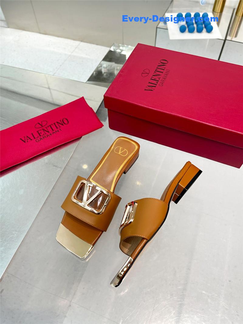 Va1e*ntin0 early spring new leather fabric slippers