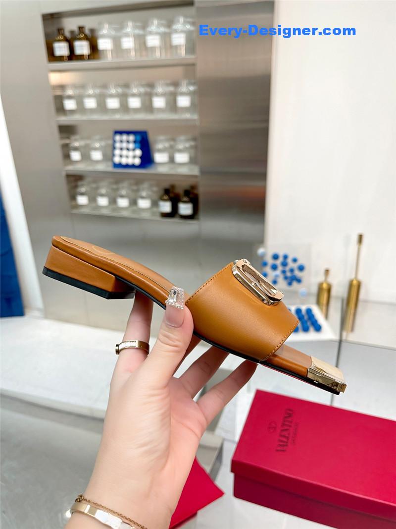 Va1e*ntin0 early spring new leather fabric slippers