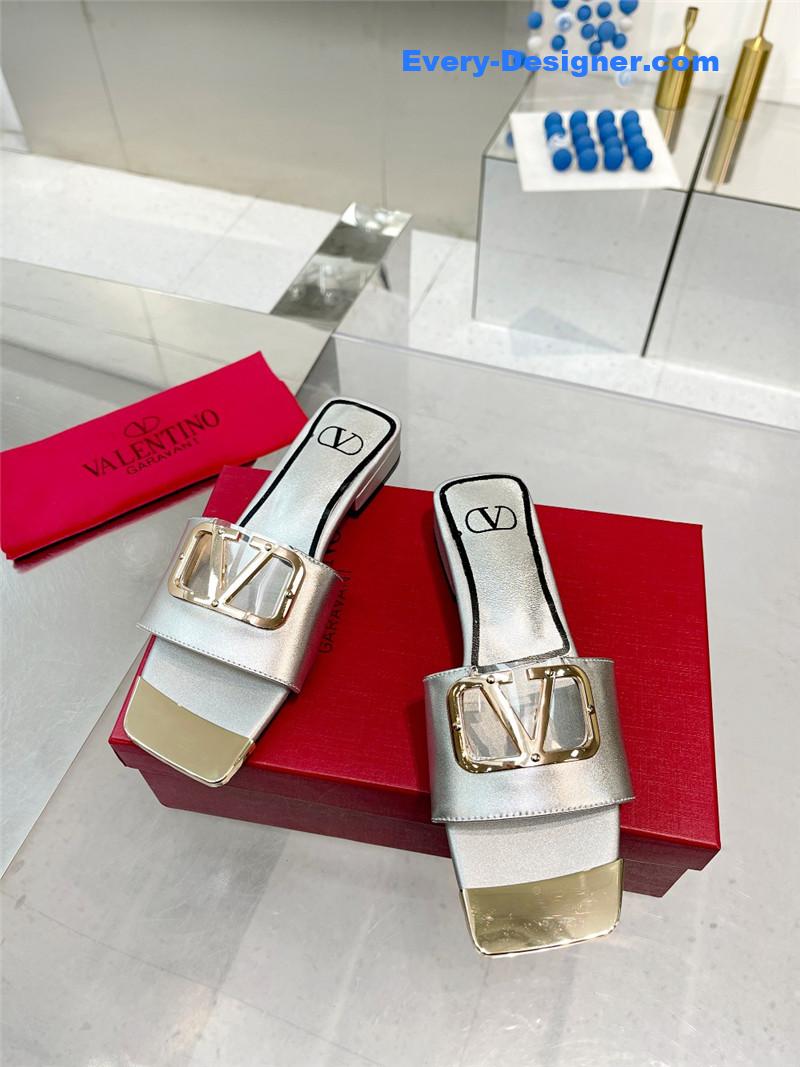 Va1e*ntin0 early spring new leather fabric slippers