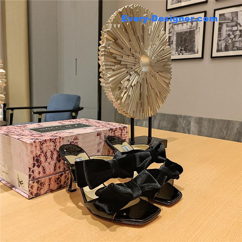 J1m*y Ch00 bow crinkle sandals