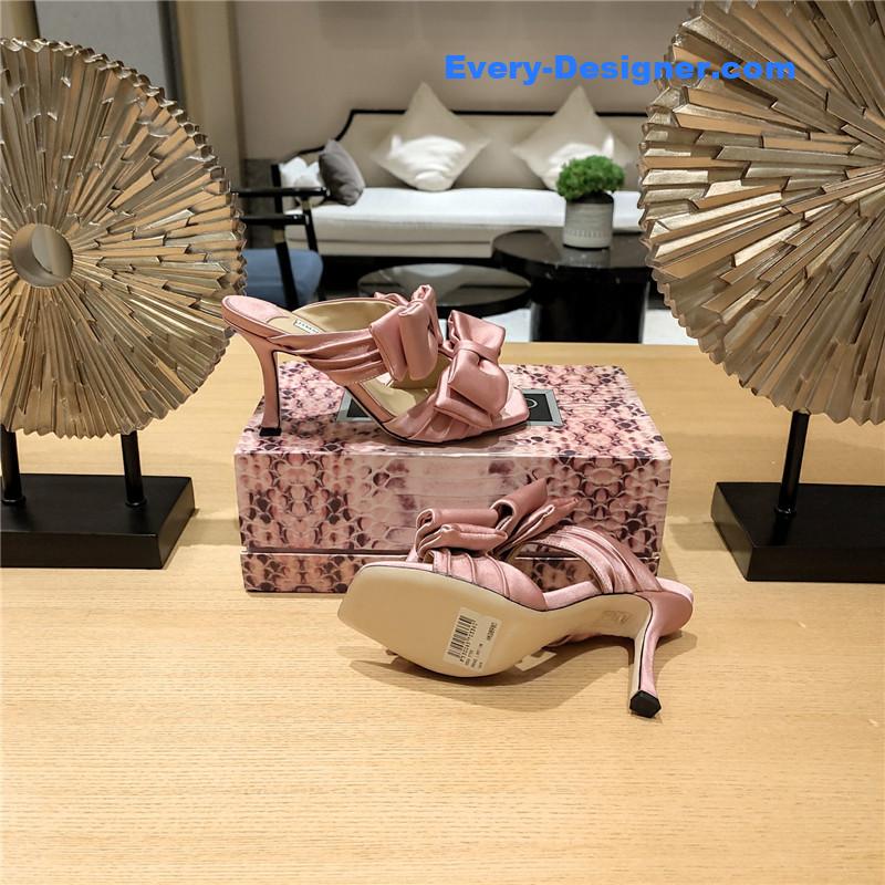 J1m*y Ch00 bow crinkle sandals