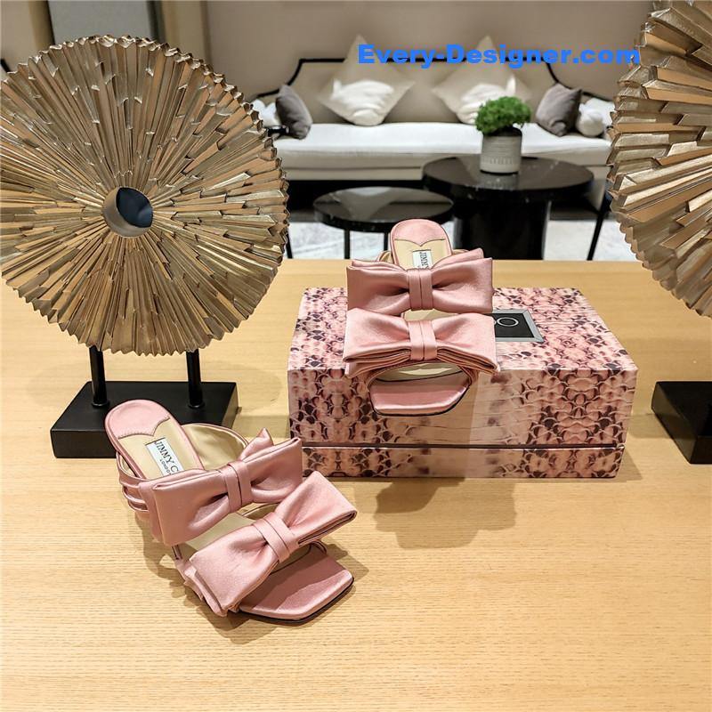 J1m*y Ch00 bow crinkle sandals