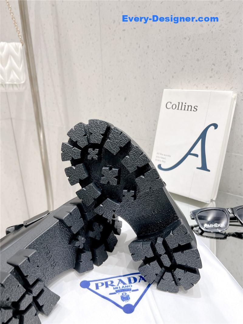 Pra*a patent leather loafers