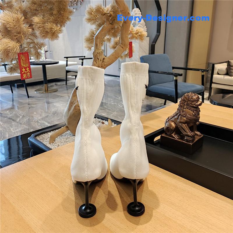 Ba1en*iaga silk stretch booties