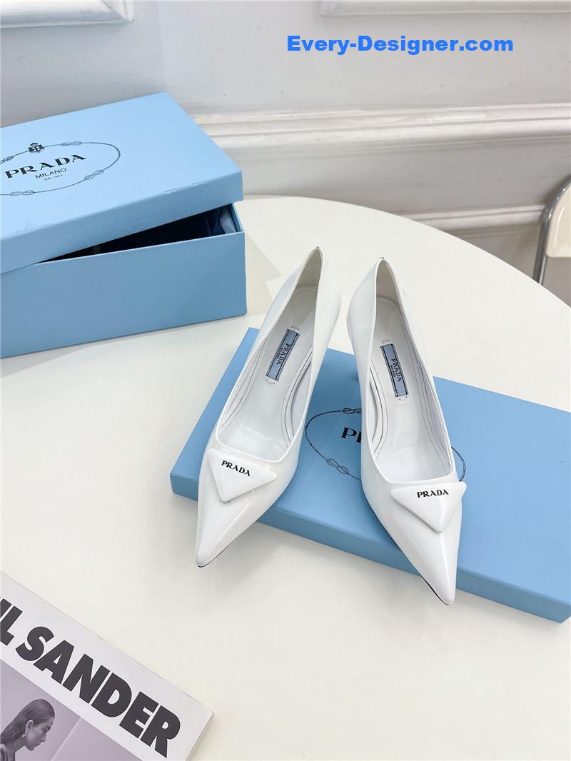 Pra*a counter catwalk pointy sandals