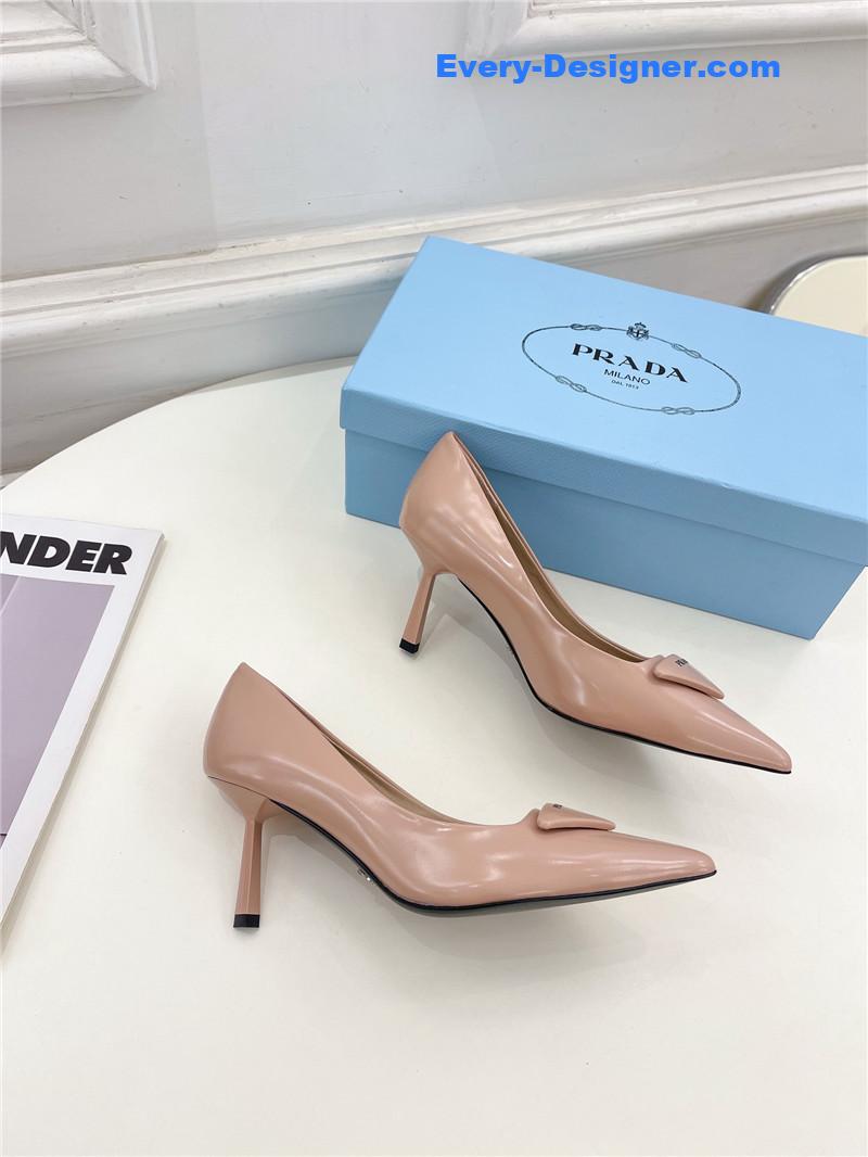 Pra*a counter catwalk pointy sandals