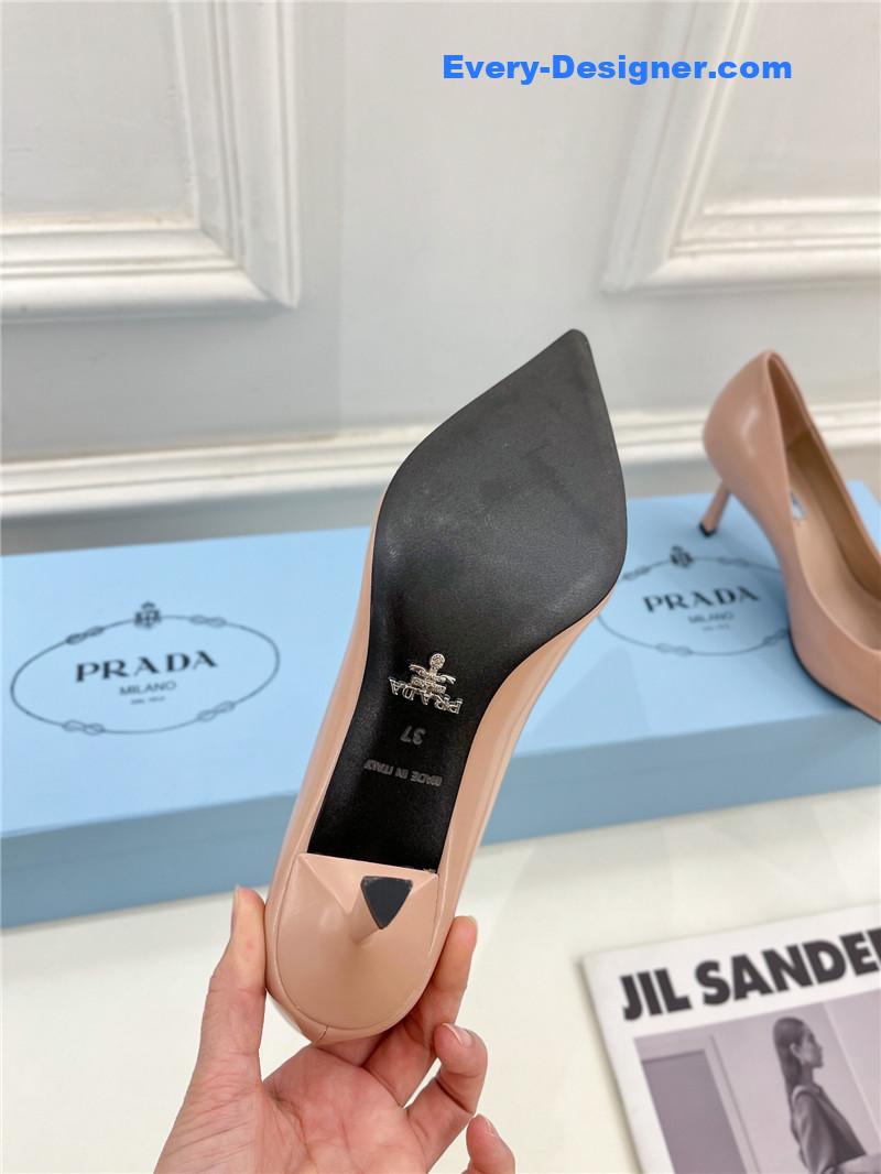 Pra*a counter catwalk pointy sandals