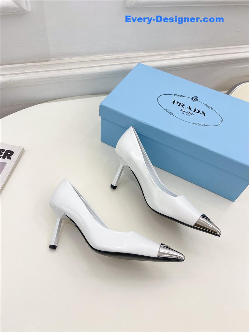 Pra*a counter catwalk pointy sandals