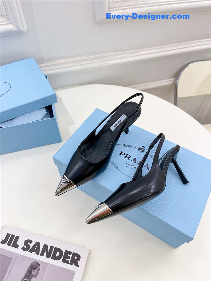 Pra*a counter catwalk pointy sandals