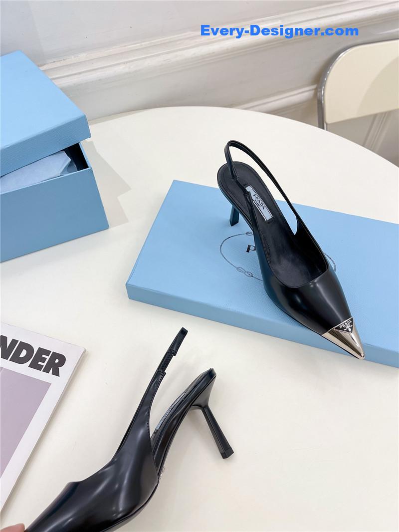 Pra*a counter catwalk pointy sandals