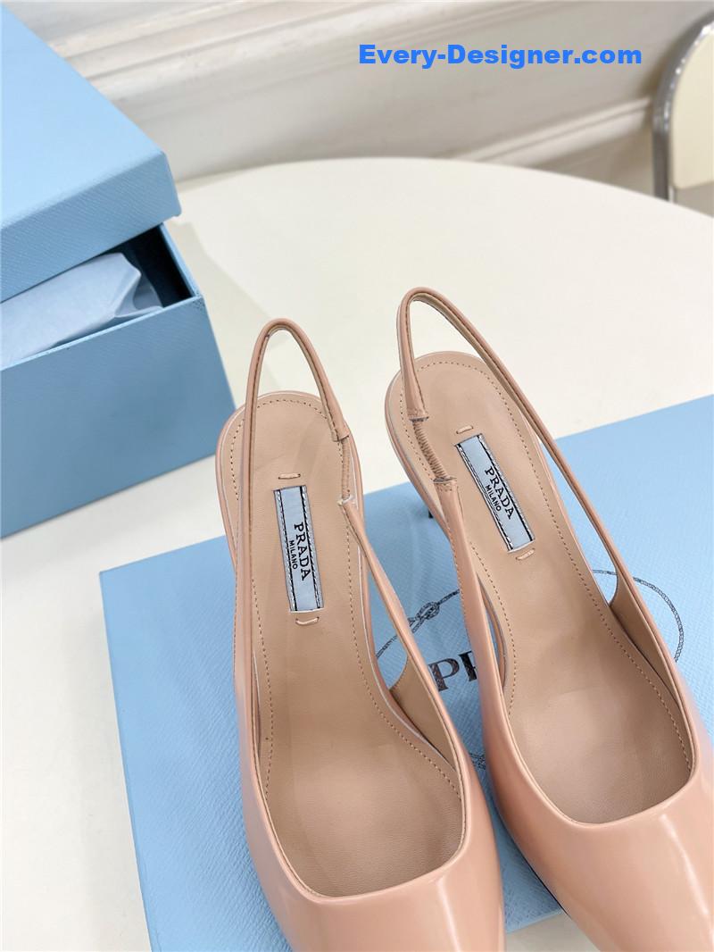 Pra*a counter catwalk pointy sandals