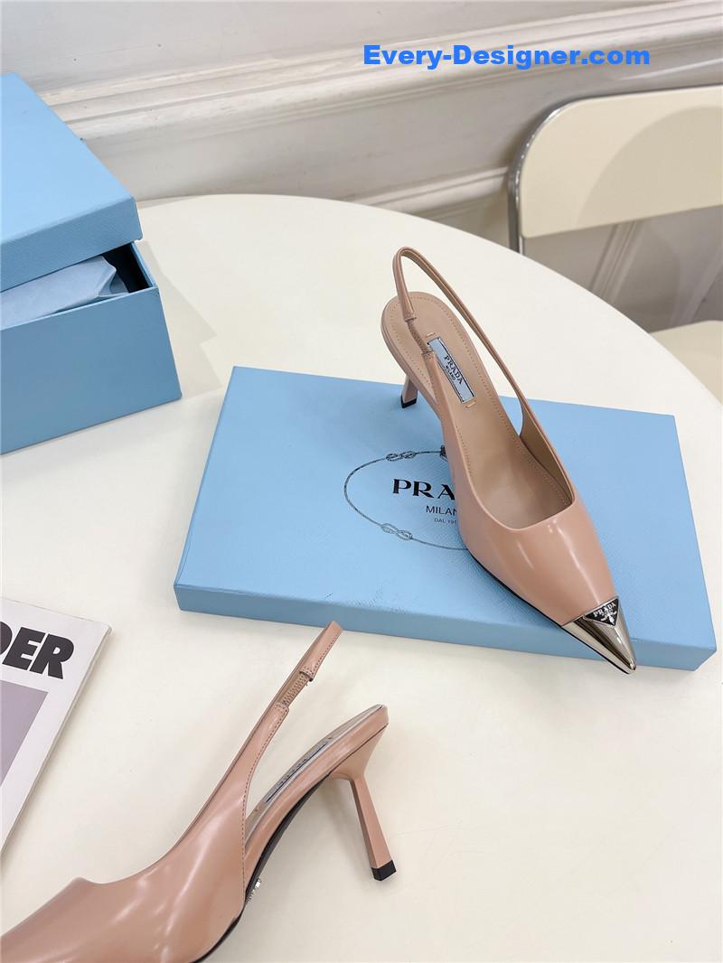 Pra*a counter catwalk pointy sandals