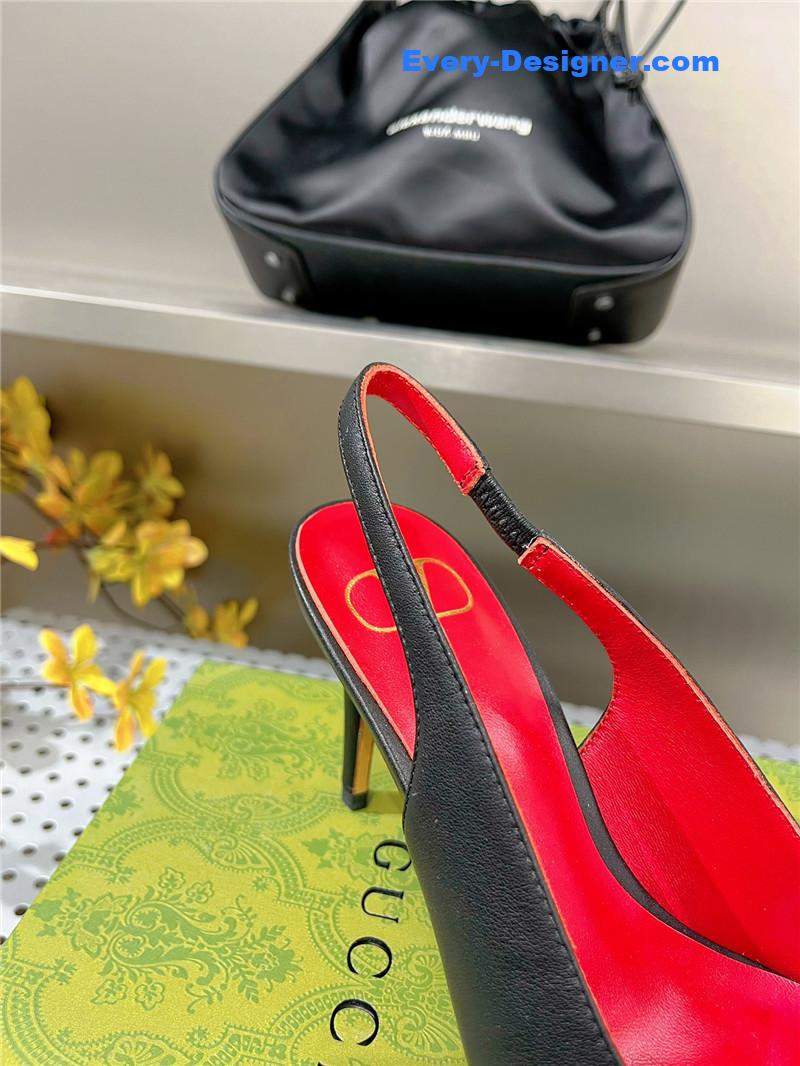 va1e*ntin0 D1am0nd v buckle high heel sandals